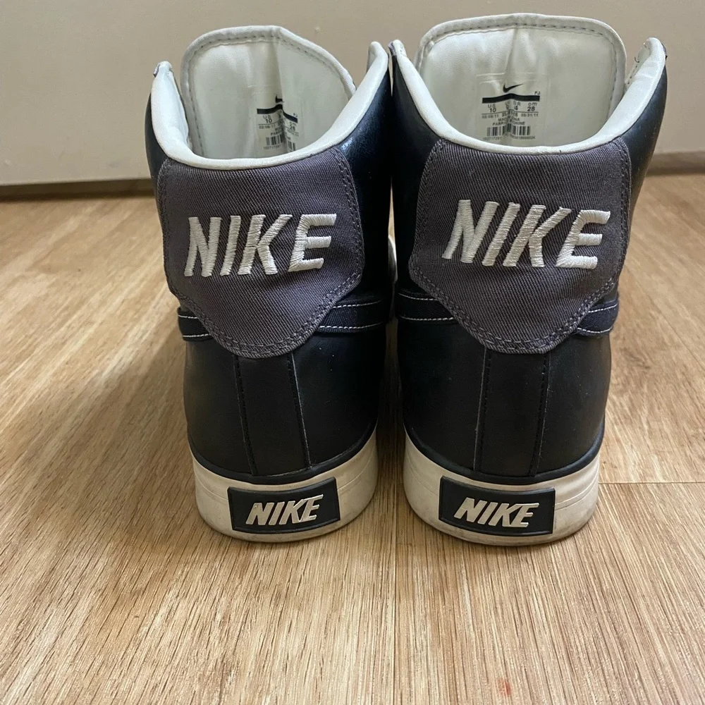 Nike White and Red Men's High-Top Sneakers